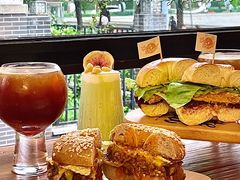 -Catch Bagel(芳草地店)