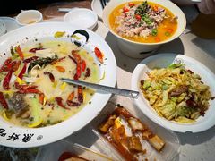 -江渔儿酸菜鱼·拔草餐厅(虎门君乐汇店)