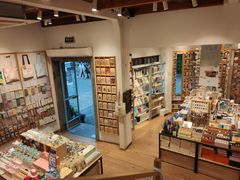 -猫的天空之城概念书店(苏州平江店)