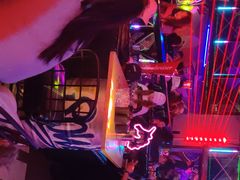 -UP嘻哈酒吧(粉巢店)
