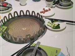 -洪氏嗨捞·广东猪肚鸡·椰子鸡火锅(西咸万象城店)