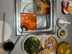 -海底捞火锅(宝龙广场夜宵主题店)