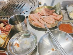 -哈哈碳都·牛肋条无限自助烤肉(台江万达店)