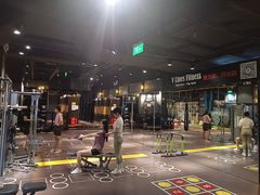 -VLines耀能运动24小时·月付制健身(京广桥店)