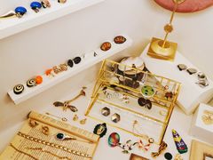 -LADY FAFA(巨鹿路陕西南路路口店)