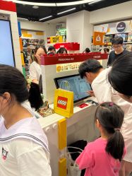 -乐高品牌旗舰店(人民广场店)