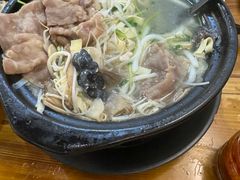 -丽虹云南过桥米线(兴工街店)