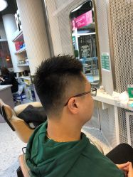 -PE SALON 