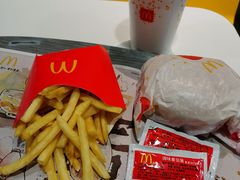 -麦当劳(莘松路芭比伦DT店)
