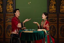 -雪中彩影婚纱摄影·微光艺术中心