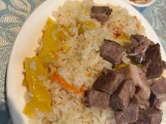 碎肉抓饭-巴扎美食·新疆菜·西域歌舞表演餐厅(新疆大厦店)