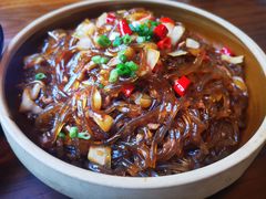 -几个木匠匠人厨房