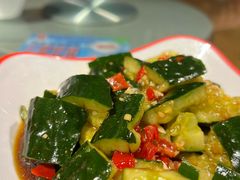 蒜泥黄瓜-湘聚缘湘菜馆(斜土路店)
