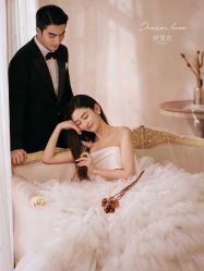 -雪中彩影婚纱摄影·微光艺术中心