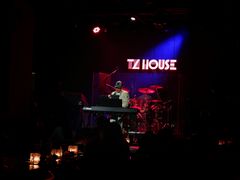 -TZ House音乐现场(茅台店)
