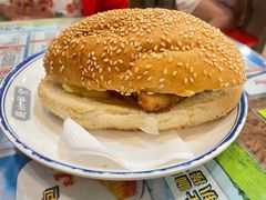 特大猪扒包-金华冰厅