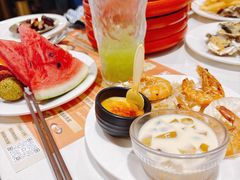 -金马门国际美食百汇(珞喻路店)