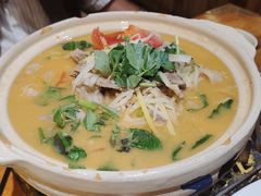 -老滇山寨•云南特色菜•地方菜•民族风情歌舞表演(金碧店)