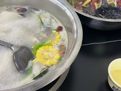 -周良天山牛杂城(天山路总店)