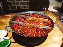 -白乐天毛肚火锅馆(解放碑店)