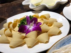 菊花豆皮-和院老火锅铜锅烧烤海鲜(朱雀大街店)