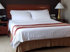 -汕尾巴黎半岛酒店