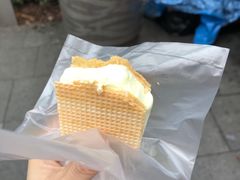 -詹爷爷乌节路街头冰淇淋