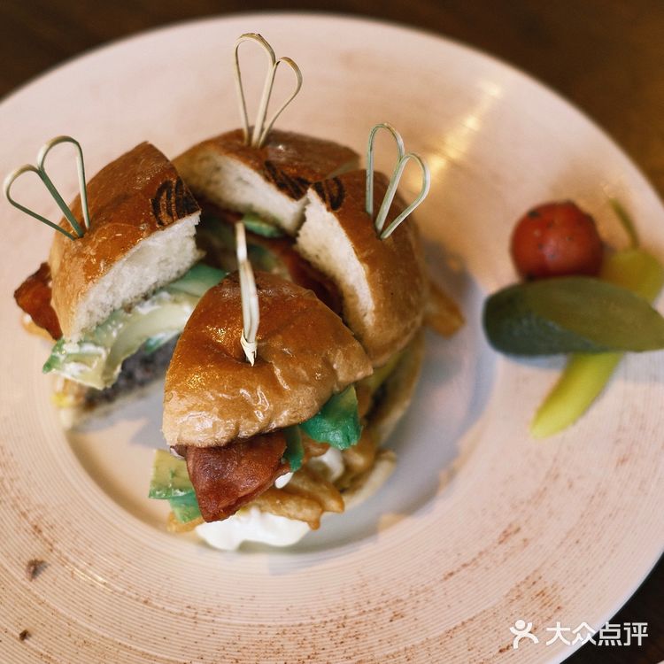 新店首发｜太空主题风的美式餐厅来啦