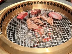-铭牛烧肉·和牛海鲜自助(高新月牙湖店)