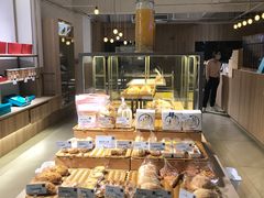 -顶东面包花园·生日蛋糕(世博店)
