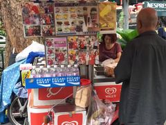 -詹爷爷乌节路街头冰淇淋