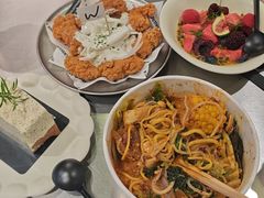 -W COLLECTIVE  DESSERT SHOP
