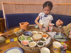 -包整·丝娃娃(一览甲秀楼风景店)