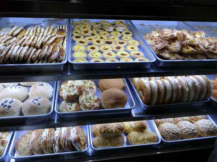 唐面包-"[环境]文理学院前面的小店铺,买的商柜就."-大众点评移动版