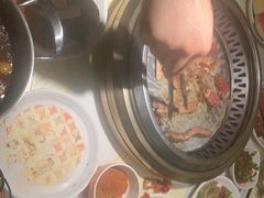 -钱小奴创意自助餐厅·原切谷饲安格斯畅吃(绍兴新昌万达店)