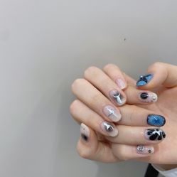 -花岐款式专研健康美甲沙龙