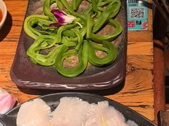 -老牌坊云南鱼豆花火锅(爱建店)