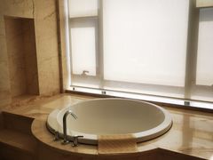 -中山利和希尔顿酒店