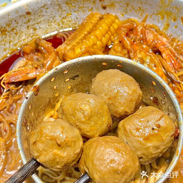 在南宁！爱吃这家虾火锅的理由又多了一个🥹