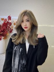 -HAIR HERE造型