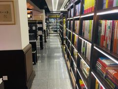 -新华书店(新街口旗舰店)