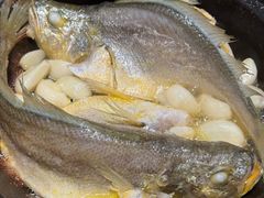 金榜黄花鱼-恭喜上堓砂锅焗·海鲜大排档(闵行龙湖店)