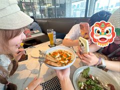 -ROAST coffee & eatery