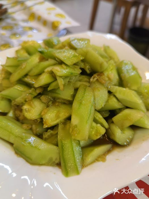 迎燕阁烤羊腿(二环南路店)拌黄瓜图片