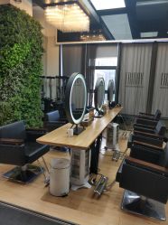 -FRIDAY星期五专业美发沙龙