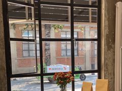 -VOYAGE COFFEE 咖啡烘焙工坊店(798艺术区店)
