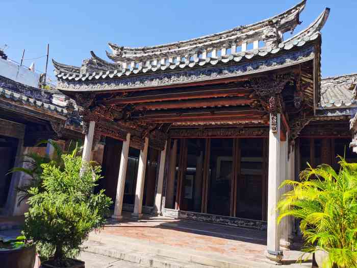 己略黄公祠-"特别特别小的祠堂,也没有讲解,主要是木雕.