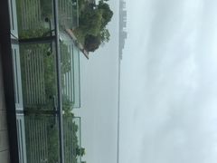 -上海滴水湖皇冠假日酒店