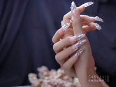 -群丽化妆摄影美甲纹绣培训学校