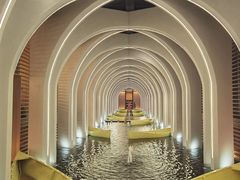 -涨巢·潮玩水疗局